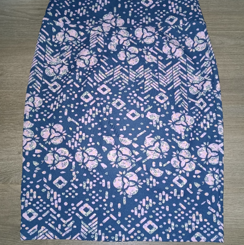 LulaRoe Knee Length Super Soft sz M Skirt